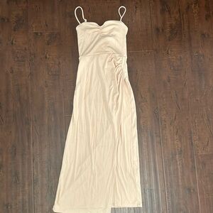 Aritzia Wilfred “Sweetheart midi dress with slit” in Baby Pink size XXS